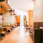 Treebo Regency - Bund Garden, Dhole Patil Road