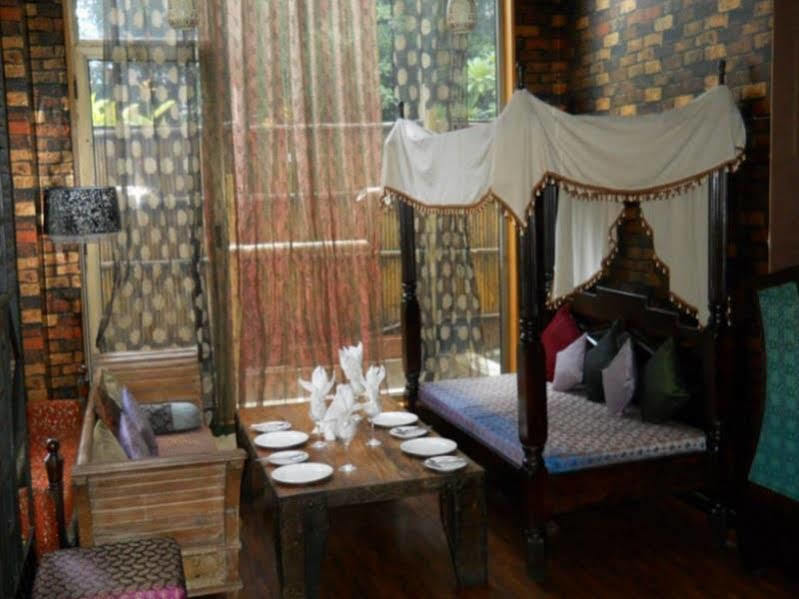 Hotel Treebo Regency - Bund Garden, Dhole Patil Road Pune