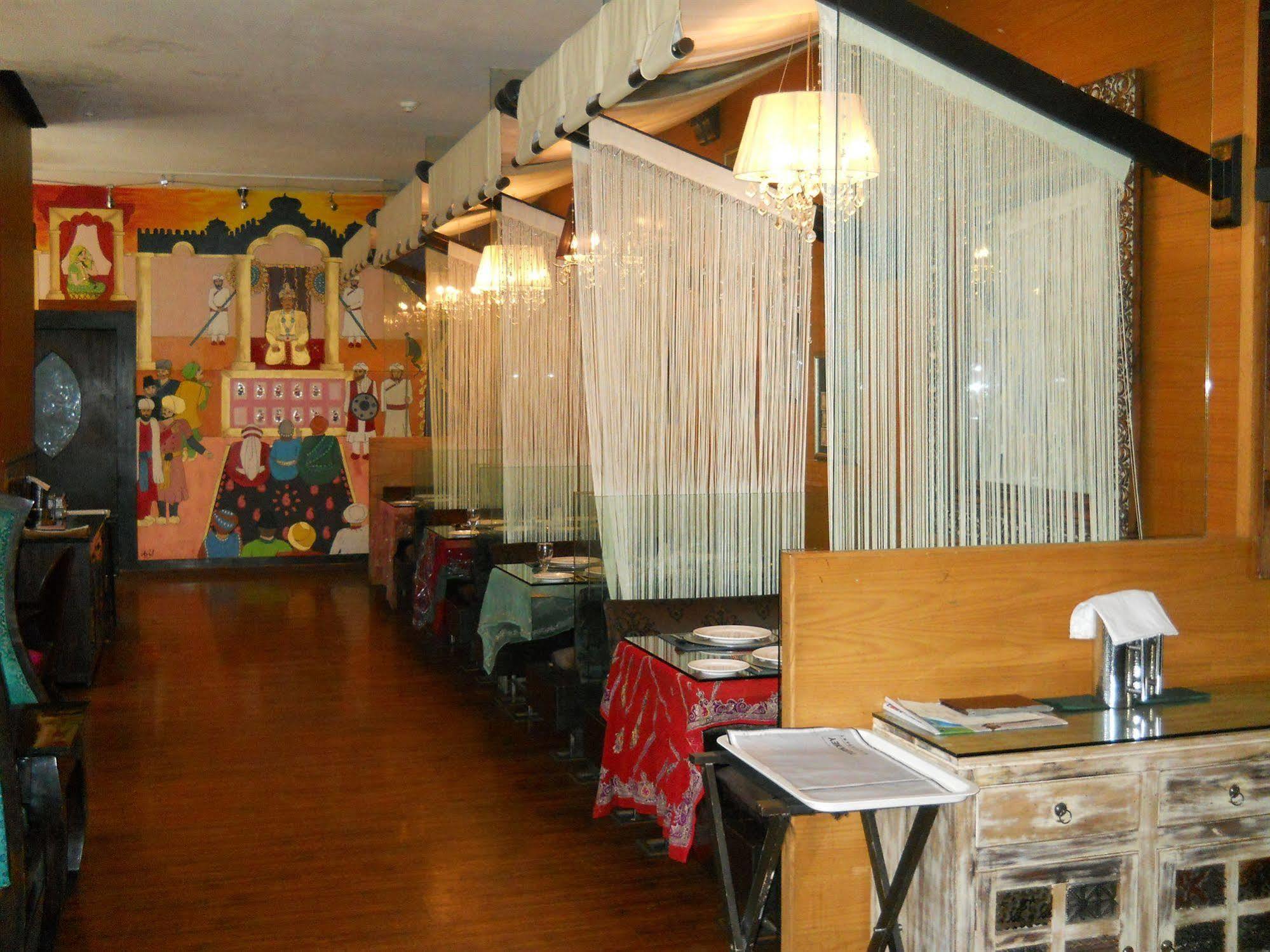 Treebo Regency - Bund Garden, Dhole Patil Road Hotel 3*