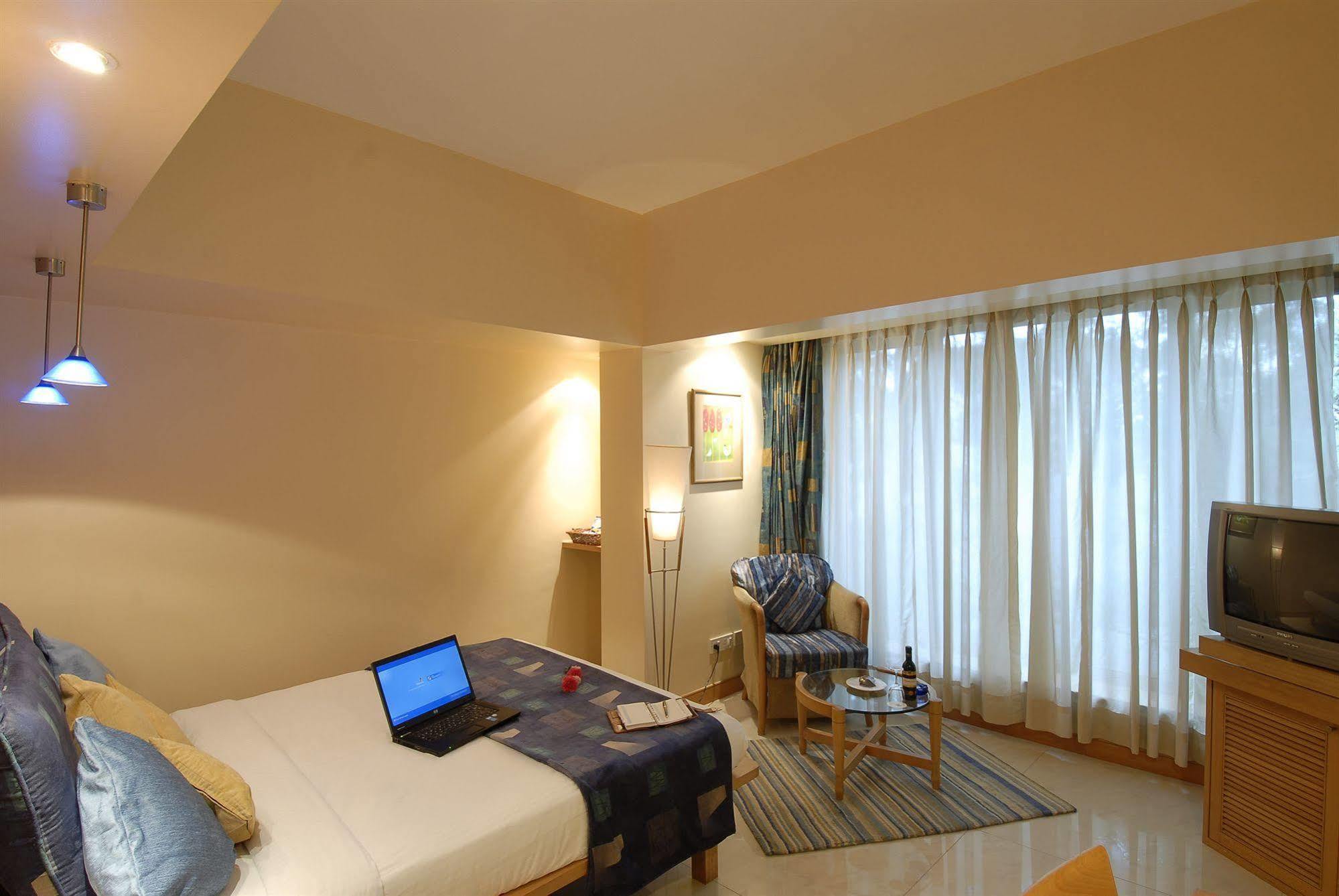 Treebo Regency - Bund Garden, Dhole Patil Road Hotel Pune