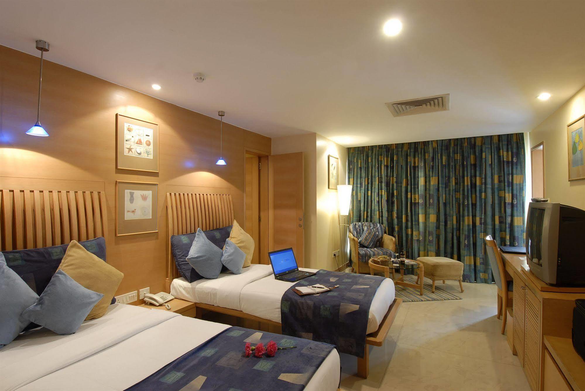 Treebo Regency - Bund Garden, Dhole Patil Road